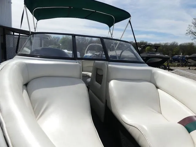 Slide: The Image of Tigé 2200V 1998 - 10