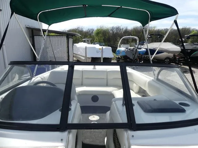 Slide: The Image of Tigé 2200V 1998 - 13