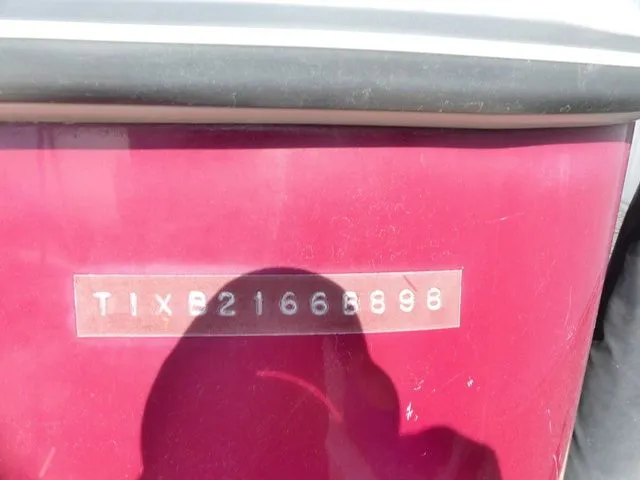 Slide: The Image of Tigé 2200V 1998 - 6