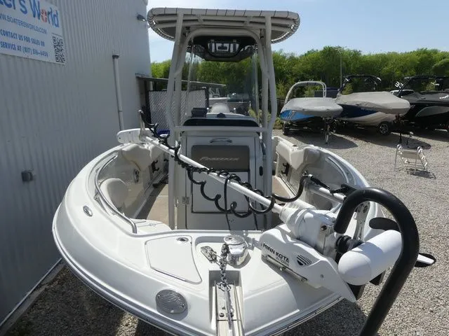 Slide: The Image of Crownline Boats 220 FinSeeker 2020 - 11