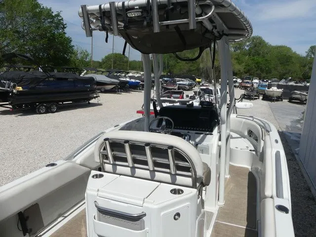 Slide: The Image of Crownline Boats 220 FinSeeker 2020 - 12