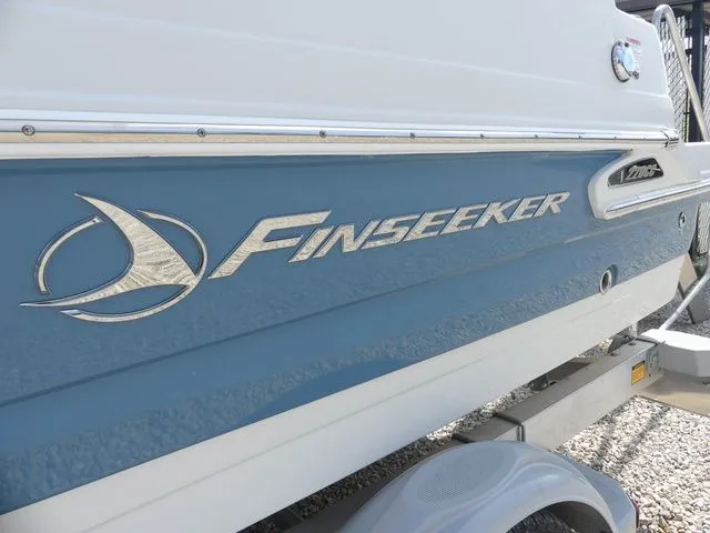 Slide: The Image of Crownline Boats 220 FinSeeker 2020 - 9