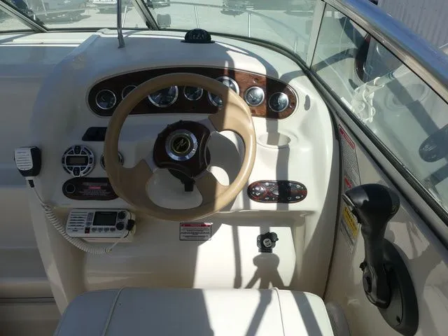 Slide: The Image of Sea Ray 225 Weekender 2003 - 10