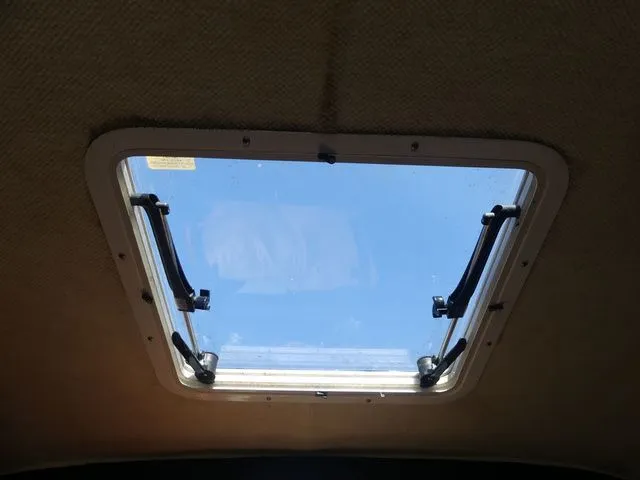 Slide: The Image of Sea Ray 225 Weekender 2003 - 18