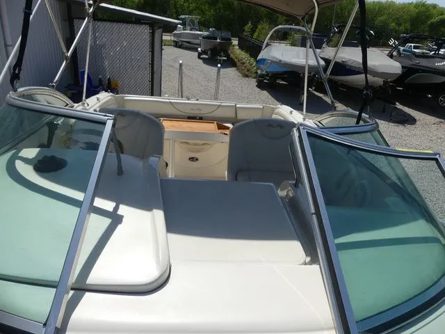 Slide: The Image of Sea Ray 225 Weekender 2003 - 21