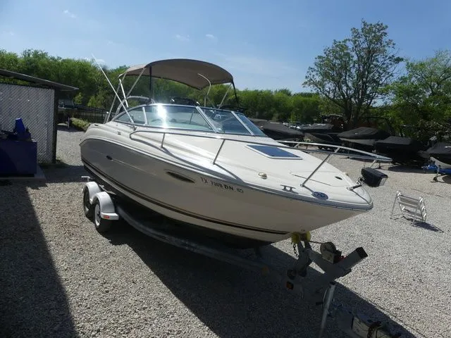 Slide: The Image of Sea Ray 225 Weekender 2003 - 25