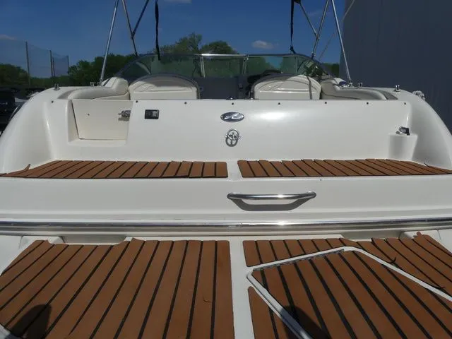 Slide: The Image of Sea Ray 225 Weekender 2003 - 5