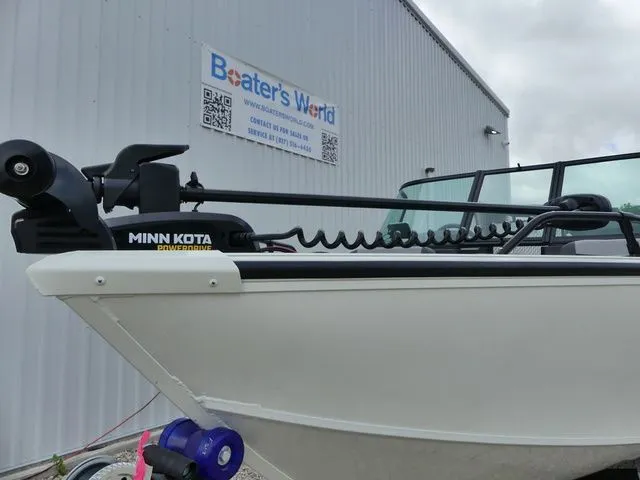 Slide: The Image of Lowe Fish & Ski 1700 2026 - 16