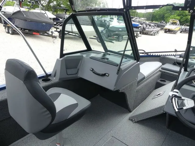 Slide: The Image of Lowe Fish & Ski 1625 2026 - 23