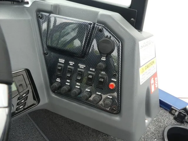 Slide: The Image of Lowe Fish & Ski 1625 2026 - 27