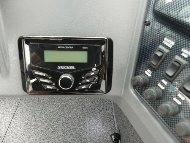 Slide: The Image of Lowe Fish & Ski 1625 2026 - 28