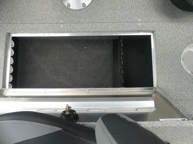 Slide: The Image of Lowe Fish & Ski 1625 2026 - 31