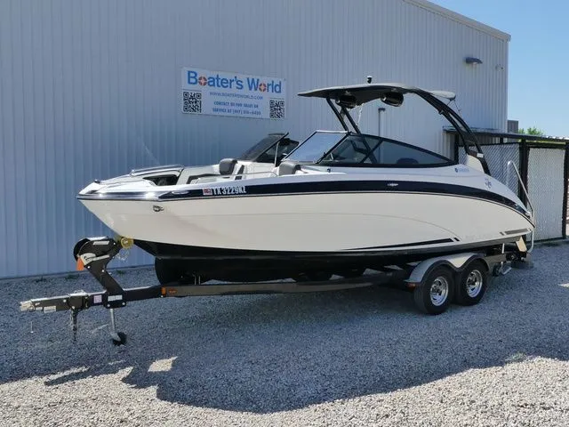 The Image of Yamaha 242 Limited S 2016 - 1