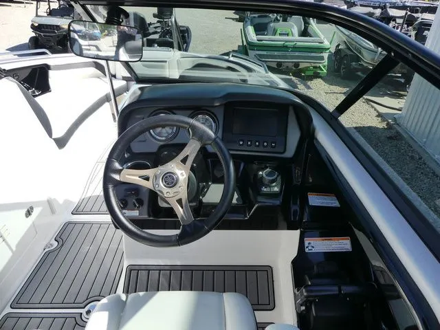 Slide: The Image of Yamaha 242 Limited S 2016 - 20