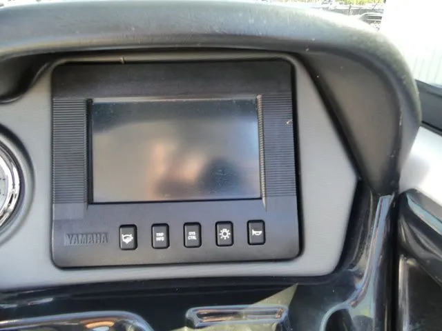 Slide: The Image of Yamaha 242 Limited S 2016 - 21