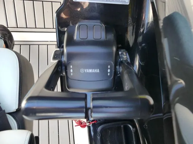 Slide: The Image of Yamaha 242 Limited S 2016 - 23