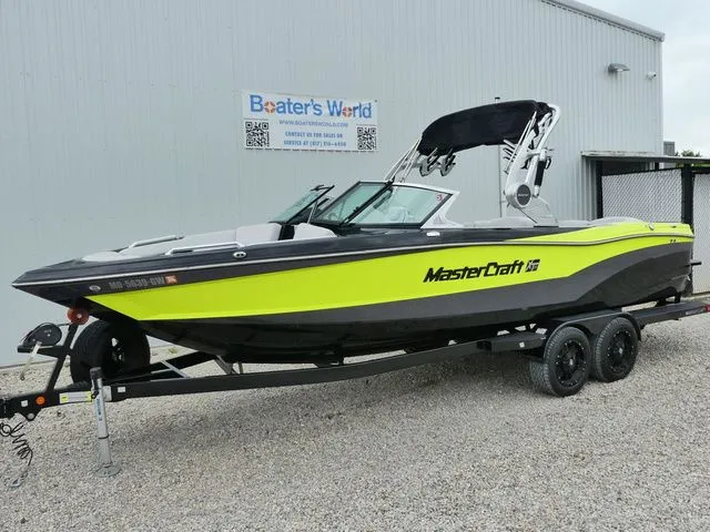 The Image of MasterCraft XT25 2018 - 1
