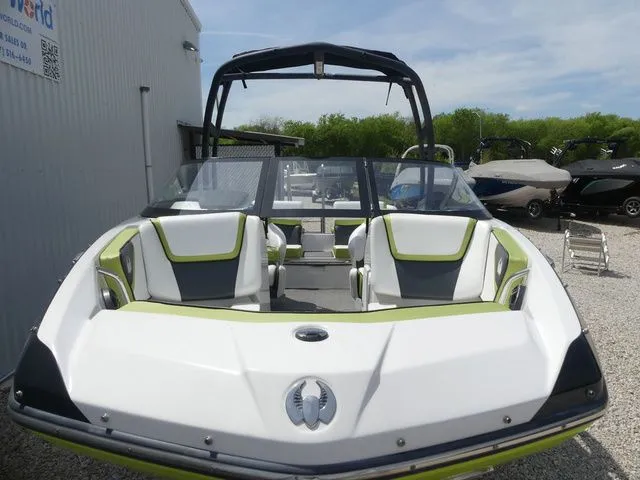 Slide: The Image of Scarab 195 H.O. Impulse 2016 - 10