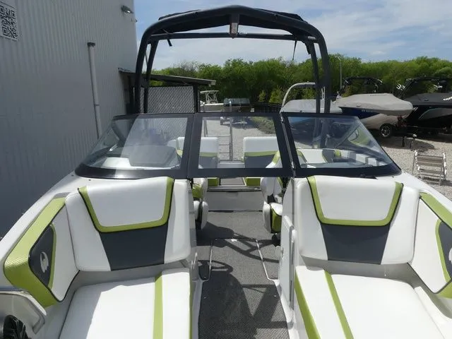 Slide: The Image of Scarab 195 H.O. Impulse 2016 - 12