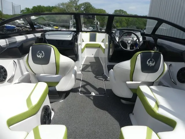 Slide: The Image of Scarab 195 H.O. Impulse 2016 - 14