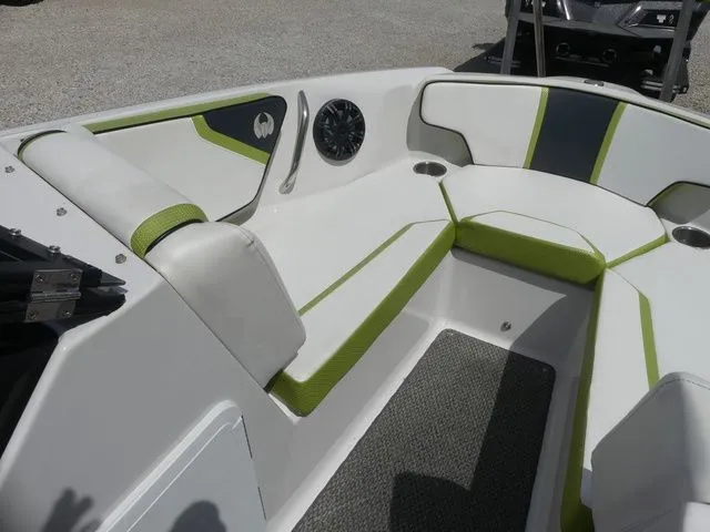 Slide: The Image of Scarab 195 H.O. Impulse 2016 - 15