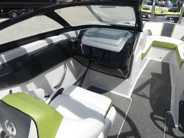 Slide: The Image of Scarab 195 H.O. Impulse 2016 - 20