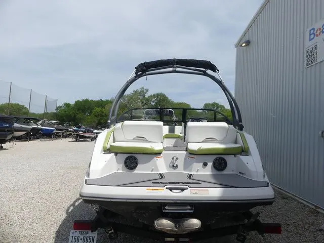 Slide: The Image of Scarab 195 H.O. Impulse 2016 - 4