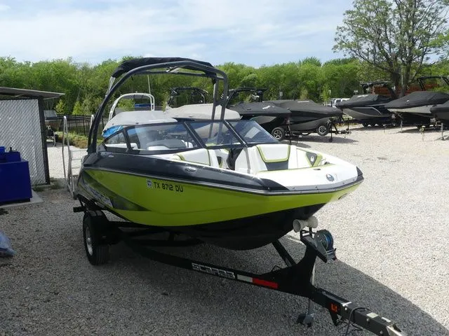 Slide: The Image of Scarab 195 H.O. Impulse 2016 - 7