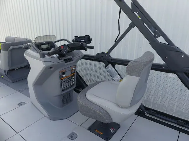 Slide: The Image of Sea-Doo Switch Cruise 21 2023 - 15