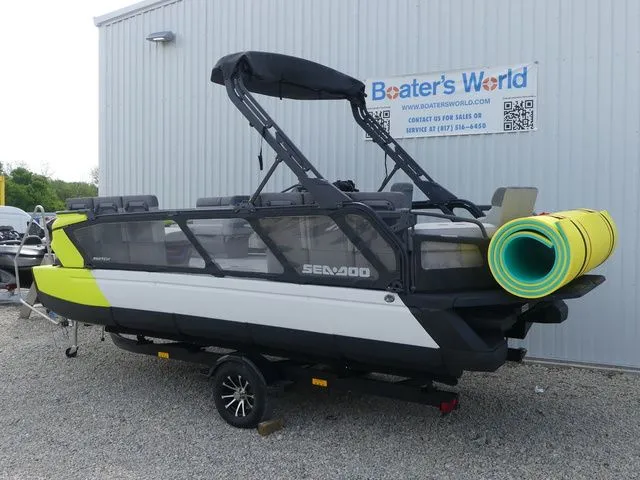 Slide: The Image of Sea-Doo Switch Cruise 21 2023 - 3