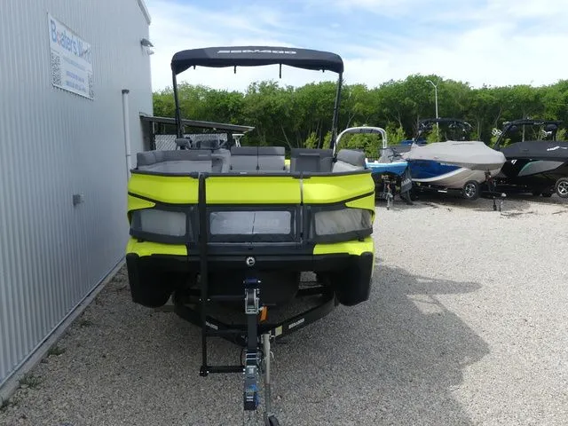 Slide: The Image of Sea-Doo Switch Cruise 21 2023 - 5