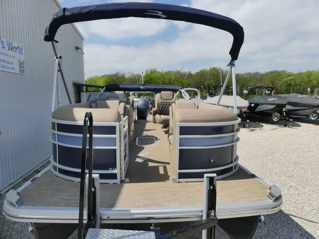 Slide: The Image of Bennington 24 LXFB 2023 - 10