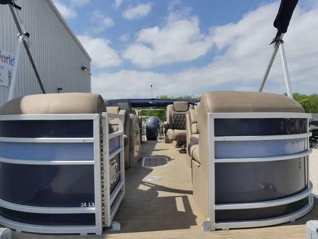 Slide: The Image of Bennington 24 LXFB 2023 - 13