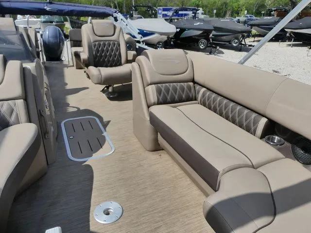 Slide: The Image of Bennington 24 LXFB 2023 - 15