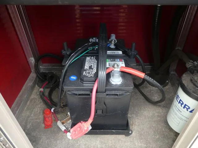 Slide: The Image of Avalon Venture Rear Fish 20' 2019 - 27