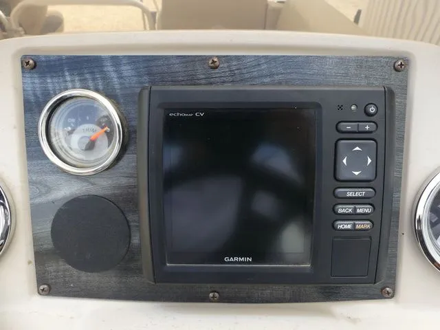 Slide: The Image of Avalon Venture Rear Fish 20' 2019 - 30