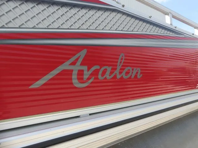 Slide: The Image of Avalon Venture Rear Fish 20' 2019 - 7