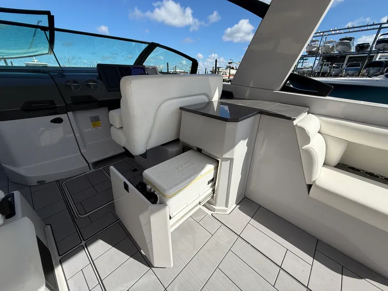 Slide: The Image of Aviara AV36 Outboard 2023 - 18