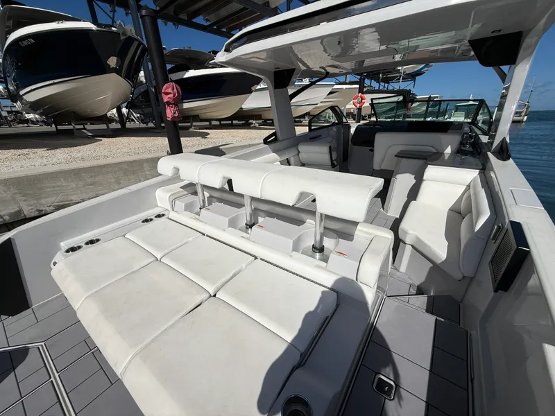 Slide: The Image of Aviara AV36 Outboard 2023 - 23