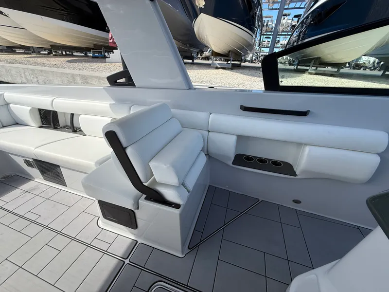 Slide: The Image of Aviara AV36 Outboard 2023 - 15