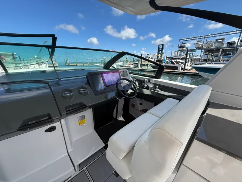Slide: The Image of Aviara AV36 Outboard 2023 - 8