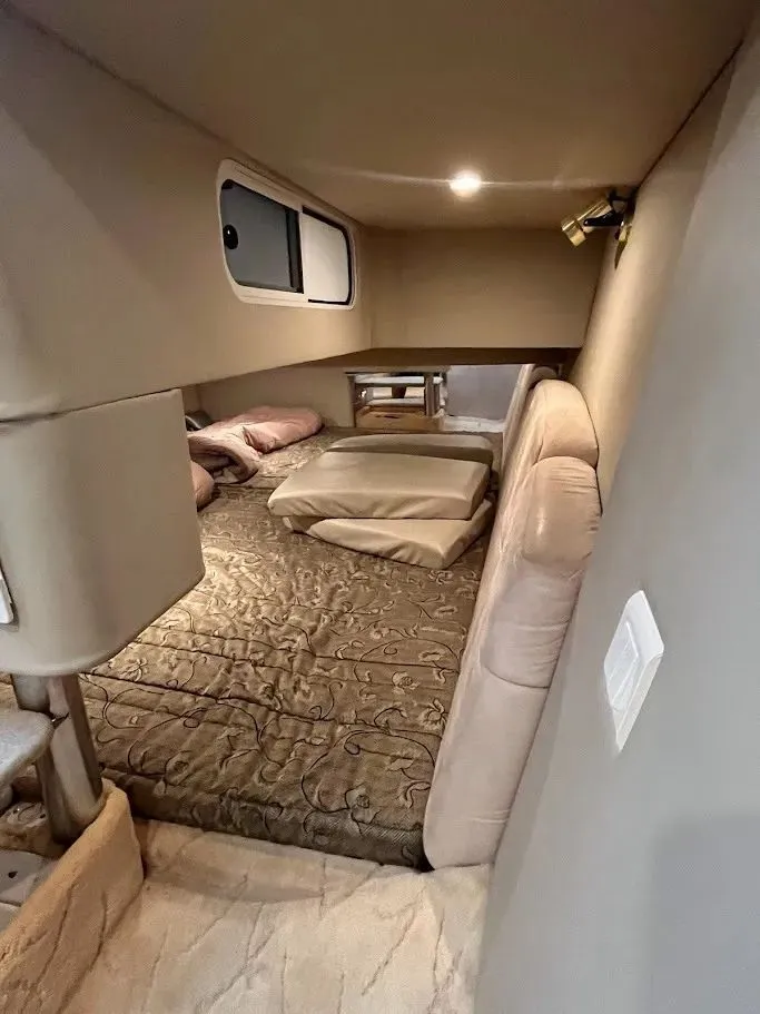 Slide: The Image of Formula 370 Sun Sport 2004 - 17