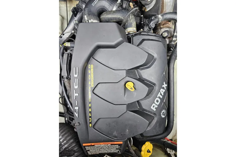 Slide: The Image of 2007 Sea-Doo 150 Speedster engine, Rotax 4-TEC supercharged, intercooled, detailed view. - 85