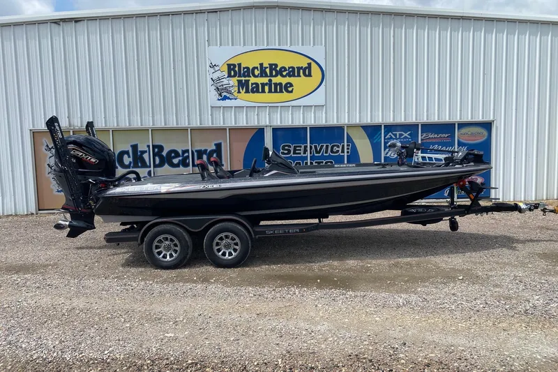 The Image of 2026 Skeeter ZXE20 boat on trailer at BlackBeard Marine dealership. - 1