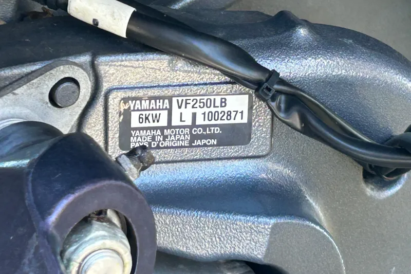 Slide: The Image of Yamaha VF250LB engine label on 2022 Godfrey Sweetwater 2286FS boat. - 115