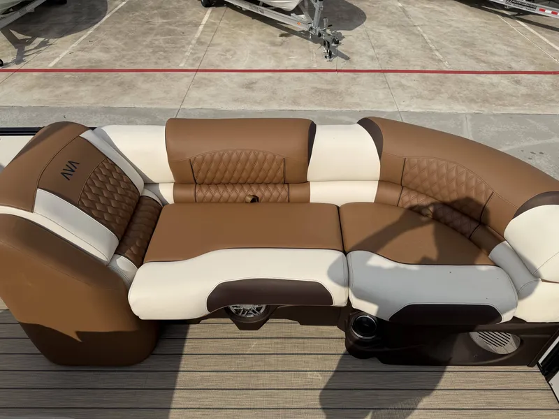 Slide: The Image of Avalon QLS25 EXCALIBUR 2026 - 19