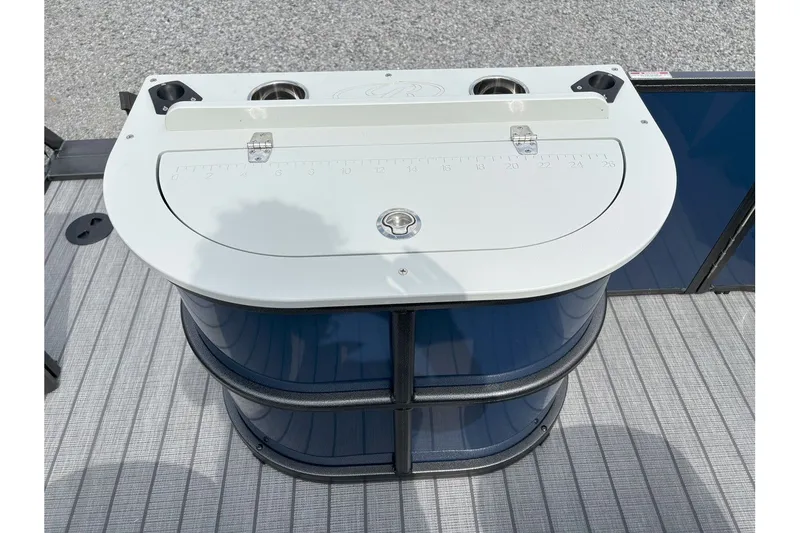 Slide: The Image of Bentley Pontoons Fish 200 4 PT 2025 - 13