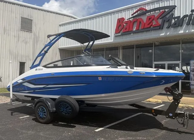 Slide: The Image of Yamaha AR195 2020 - 18