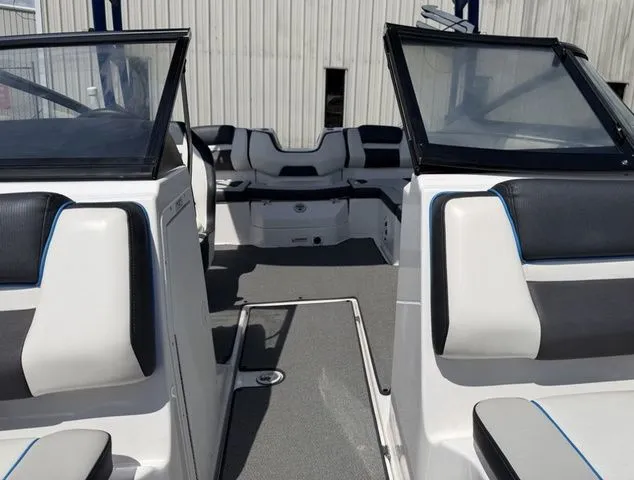 Slide: The Image of Yamaha AR195 2020 - 5