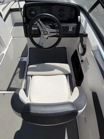 Slide: The Image of Yamaha AR195 2020 - 7